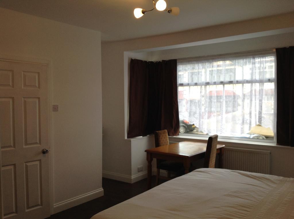 Repton Private Hotel Romford Exterior foto